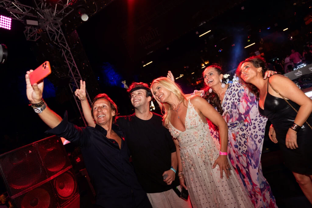 La fiesta del cumpleaños número 61 de Alejandro Gravier