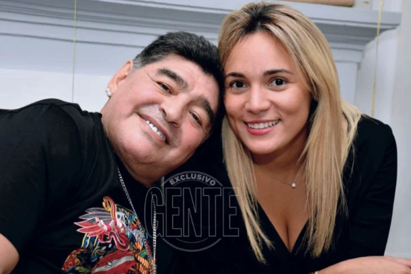 DIEGO MARADONA Y ROCÍO OLIVA