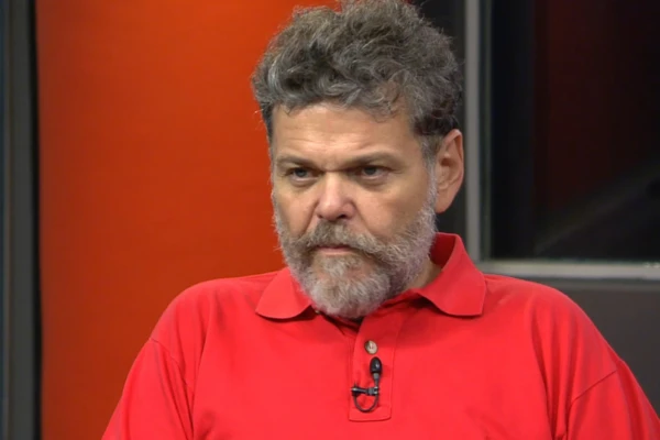 Alfredo Casero protagonizó un violento episodio en Ezeiza. Foto archivo.
