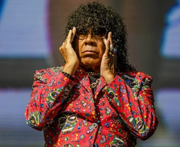 Operaron a la Mona Jiménez luego de haber sufrido un ACV