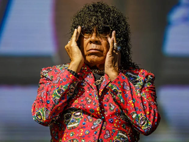 Operaron a la Mona Jiménez luego de haber sufrido un ACV