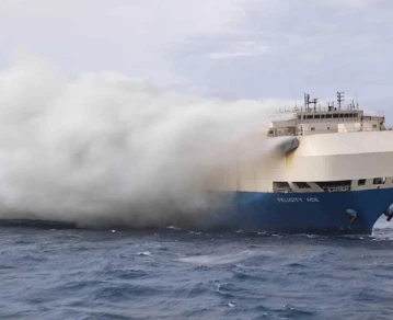 El impensado motivo por el que miles de autos deportivos yacen en el fondo del océano