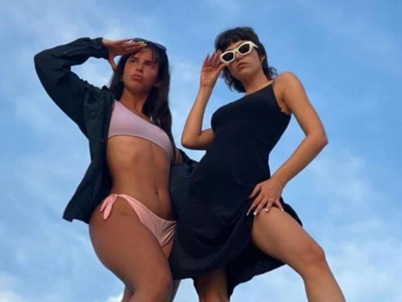 Nathy Peluso y Úrsula Corberó