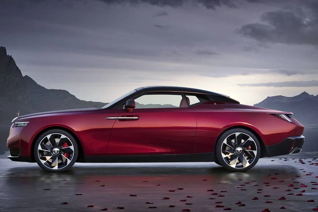 Rolls-Royce La Rose Noire Droptail