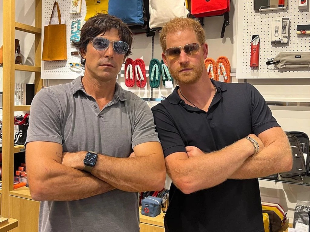 Nacho Figueras y el príncipe Harry durante su viaje por Japón