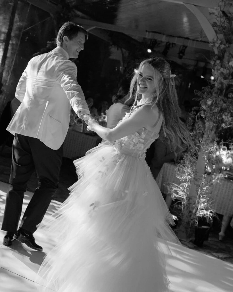 La boda de Joey King y Steven Piet.