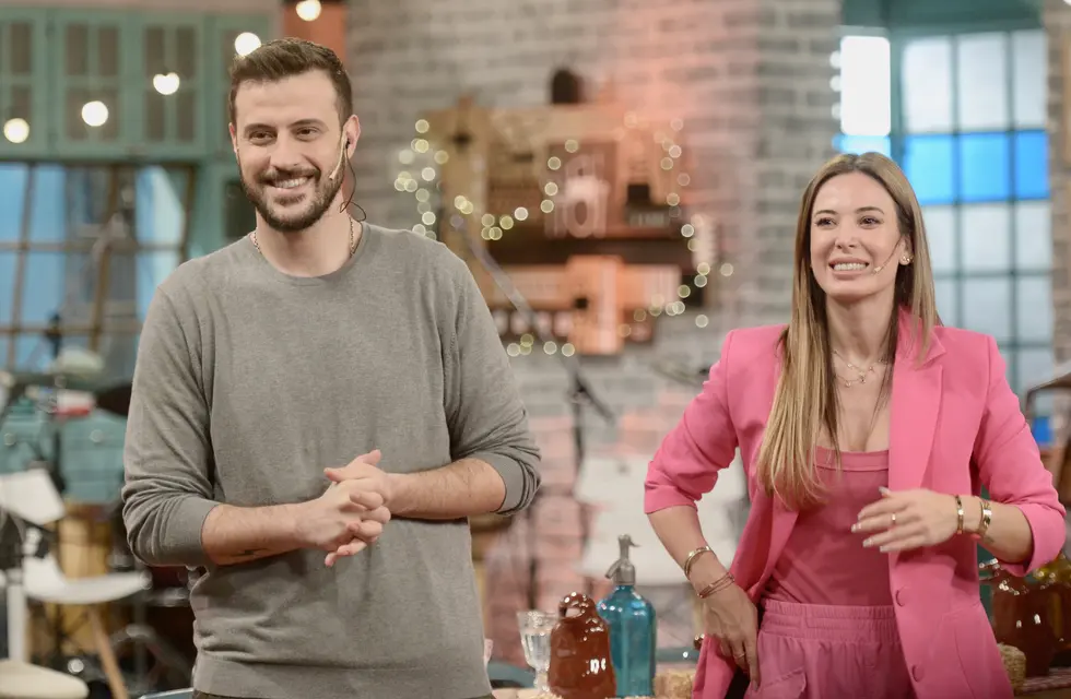 Diego Leuco junto a Jesica Cirio en La peña de morfi.