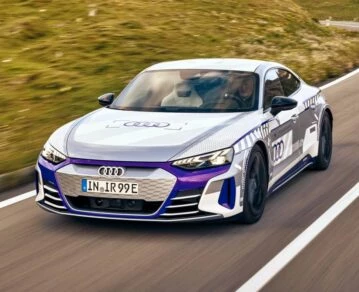 Audi RS e-tron GT ice race edition