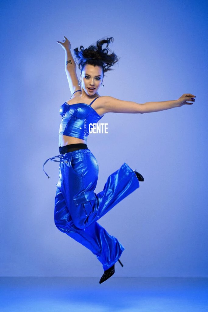 Malena Narvay en la tapa digital de revista Gente