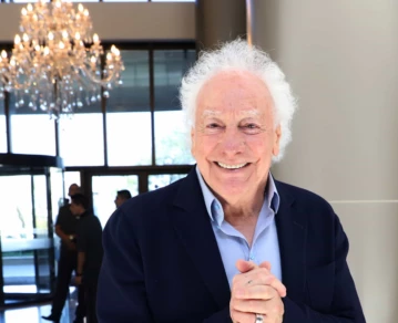 Inesperado: Guillermo Coppola hizo tasar el famoso jarrón y estuvo a punto de venderlo