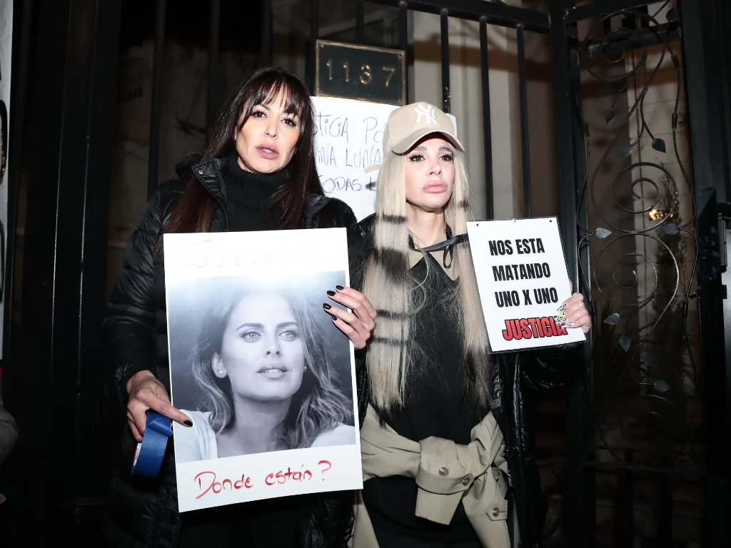 Pamela Sosa y Stefy Xipolitakis