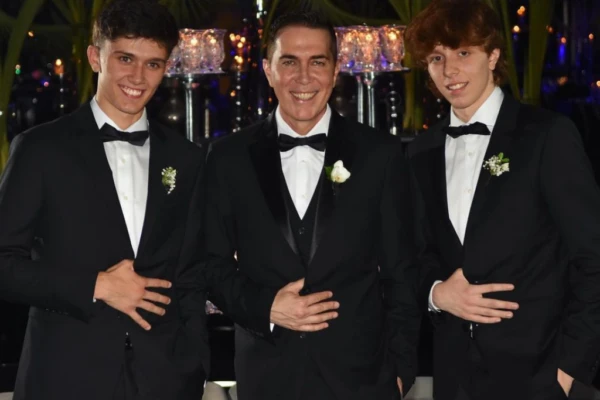 Rodolfo Barili y sus hijos