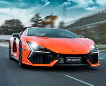 Lamborghini Revuelto