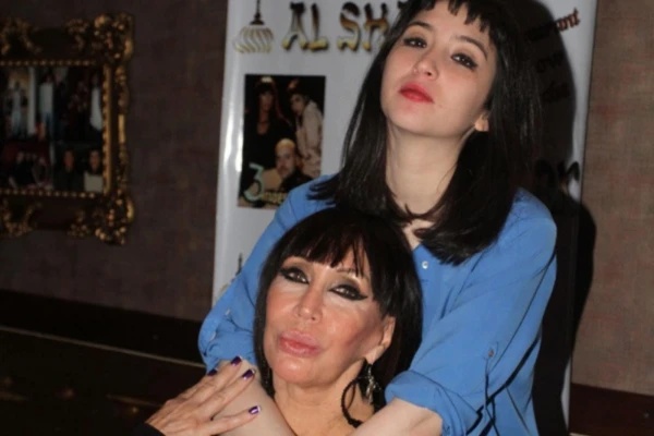 MORIA CASAN HABLA SOBRE LA INFANCIA DE SOFIA GALA