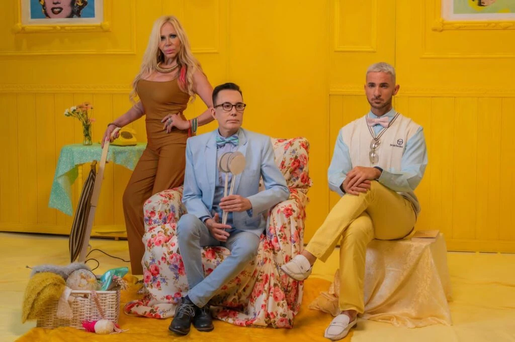 El clip de A nadie le importa incluyó las paletas del jurado del Bailando.