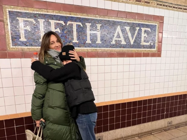 Vero Lozano junto a su hija