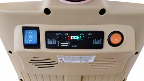 Así es la moto a batería que le regalaron L-Gante y Tamara Báez a Jamaica.