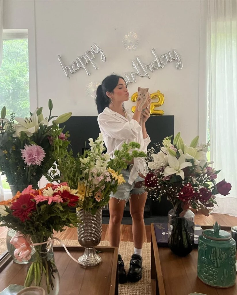 La artista mostró a su nuevo compañero. Foto redes sociales.