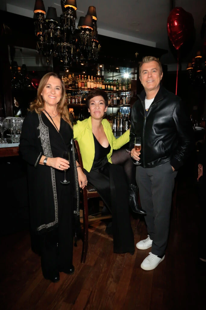 Constanza Corrado, Ernestina Pais y Gabriel Corrado