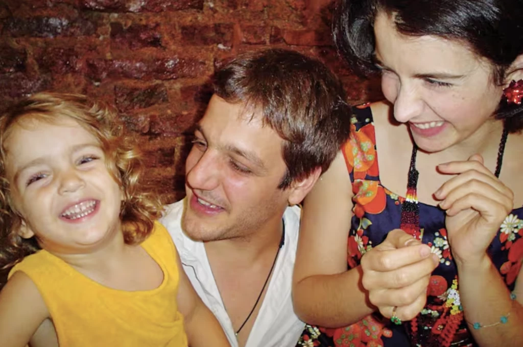 Una foto vintage de la infancia de Miranda junto a sus papás.