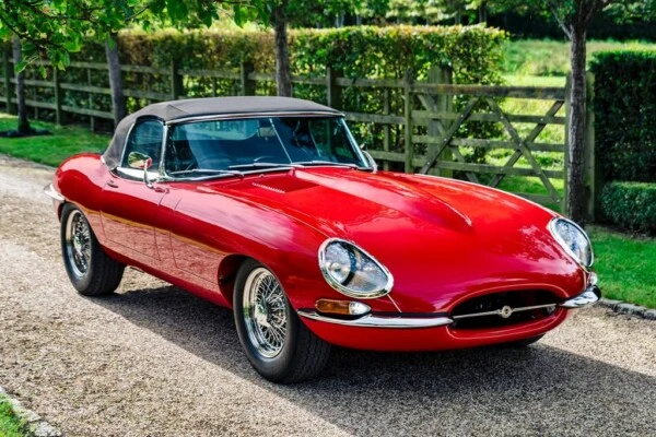 Helm Jaguar E-Type