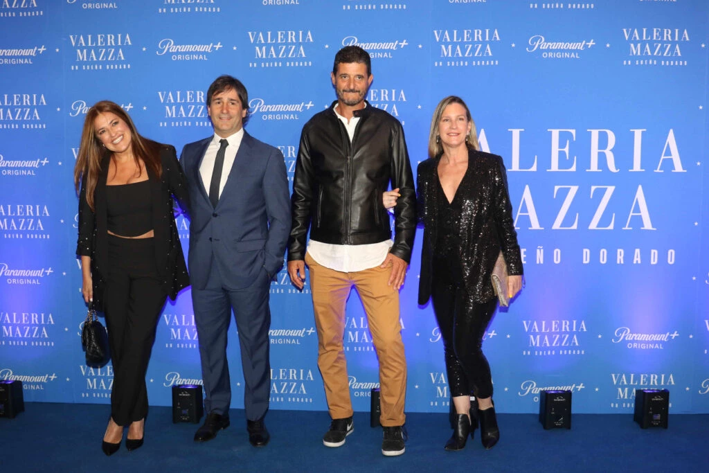 Maju Lozano junto a sus amigos. Foto archivo