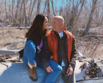 La historia de amor y resilencia de Bruce Willis y Emma Heming