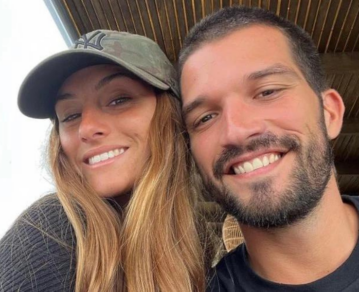 Lola Latorre enamorada: así festeja su primer aniversario con Felipe Ossana