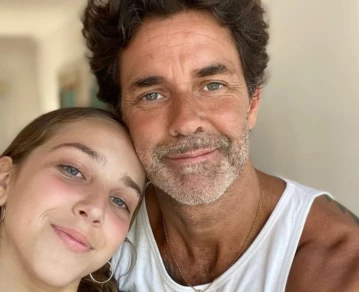Mariano Martínez junto a su hija, Olivia
