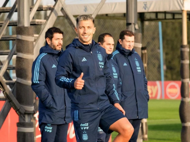 Preocupación por el estado de salud de Lisandro Martínez