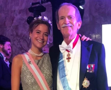 MARÍA FRANCISCA DE PORTUGAL, junto a su padre.