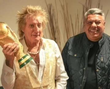 Stewart alzó una réplica de la Copa del Mundo.