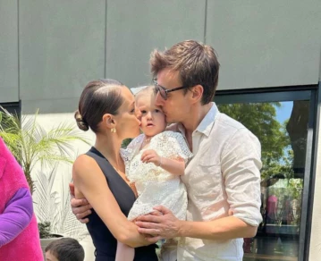 Pampita y Roberto con Ana García Moritán