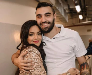 Ángela Leiva habló sobre su relación de pareja con Gabriel Mikelovich, músico de su banda