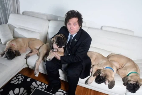 Javier Milei y sus perros clonados