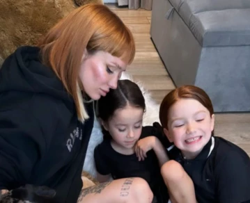 La Joaqui junto a sus hijas Shaina y Eva