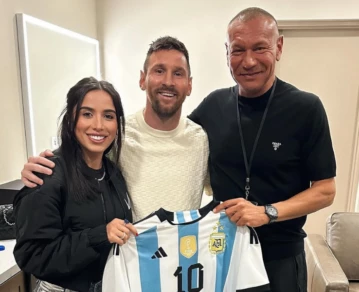 Lionel Messi junto a Walter Kolm