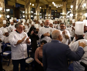 Más de 100 pasteleros y pasteleras se reunieron en La Confitería El Molino.