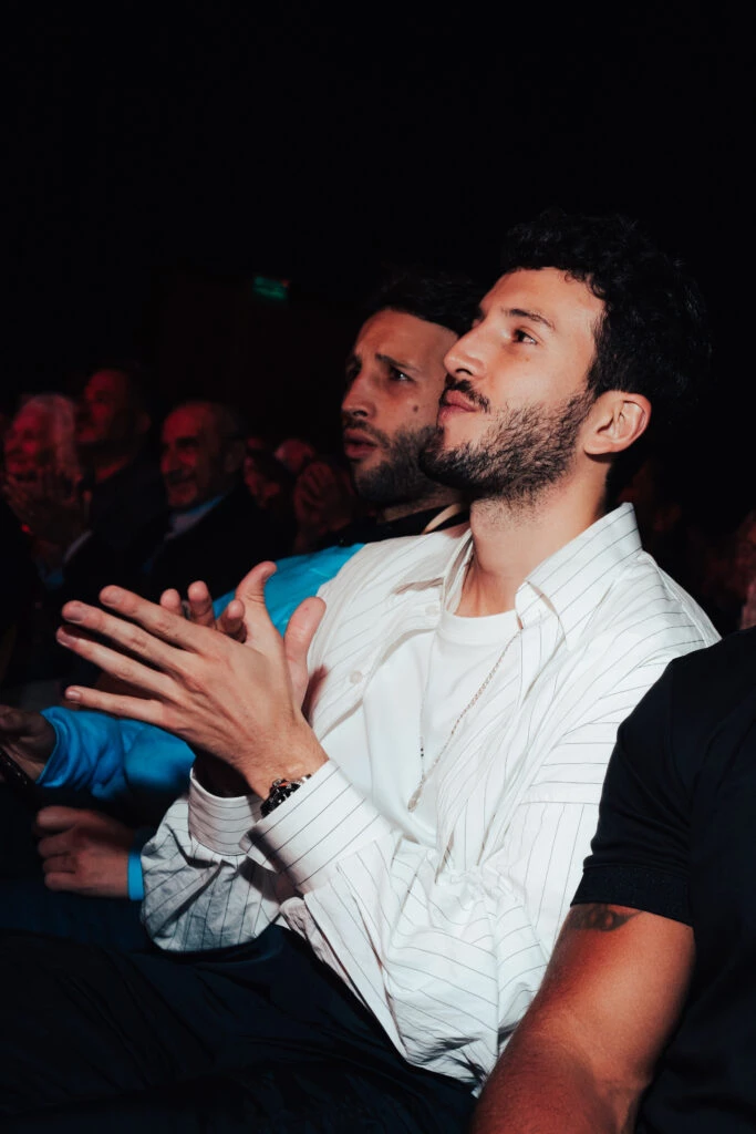 Sebastián Yatra aplaudió a Susana Giménez. Foto Iván Aznarez.