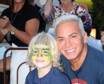 Flavio Mendoza dirigió el acto del colegio de Dionisio y fue muy estricto con los padres de los chicos