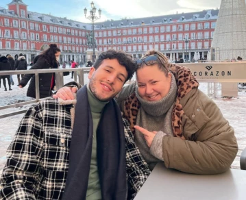 Itziar Castro y Sebastián Yatra