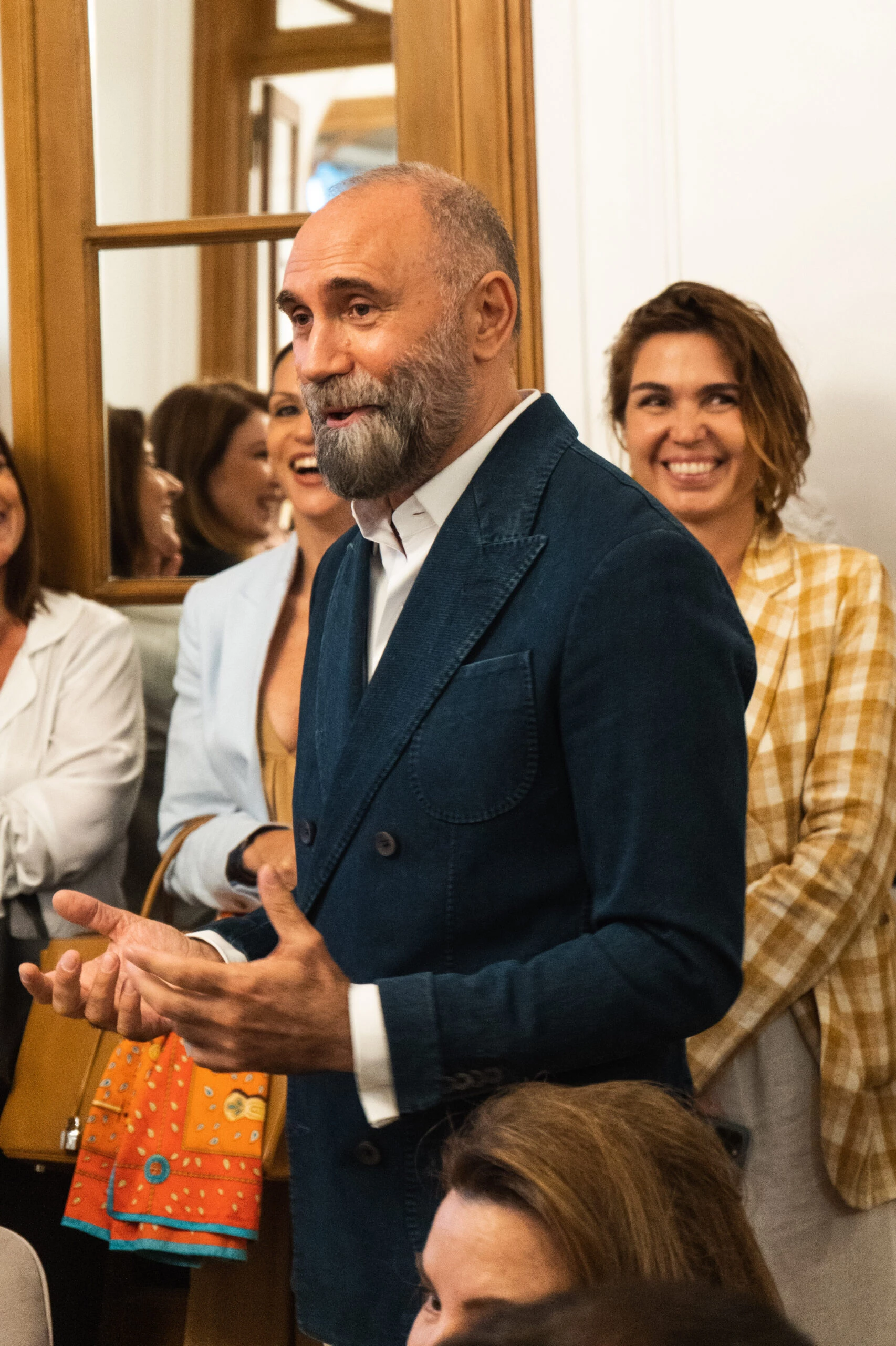 Gabriel Lage compartió unas emotivas palabras en la inauguración de su nuevo atelier