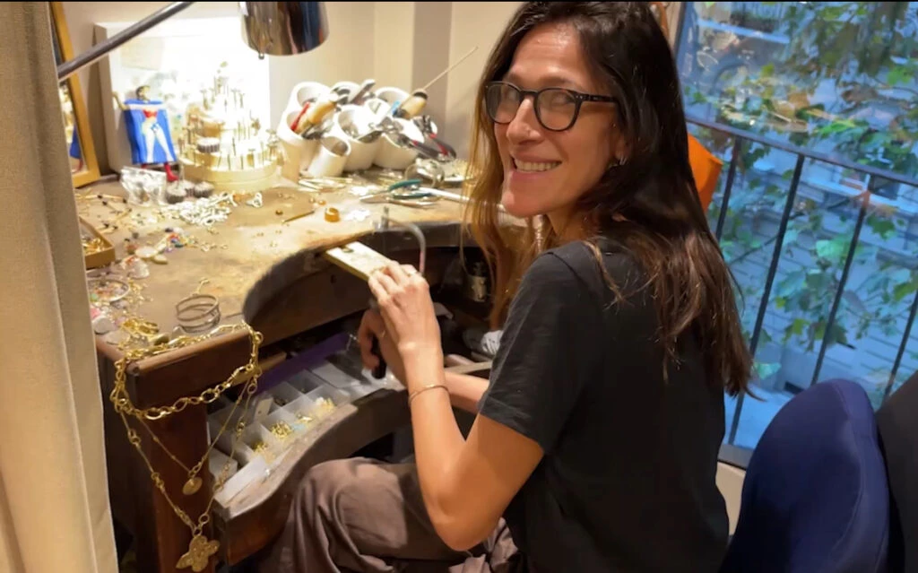 Dolores Trull en un verdadero manos a la obra. Foto: Gentileza Cool. 