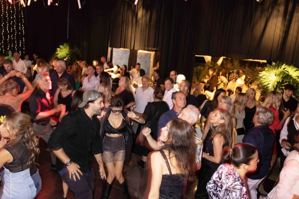 Los invitados disfrutaron a full de la música en vivo.
