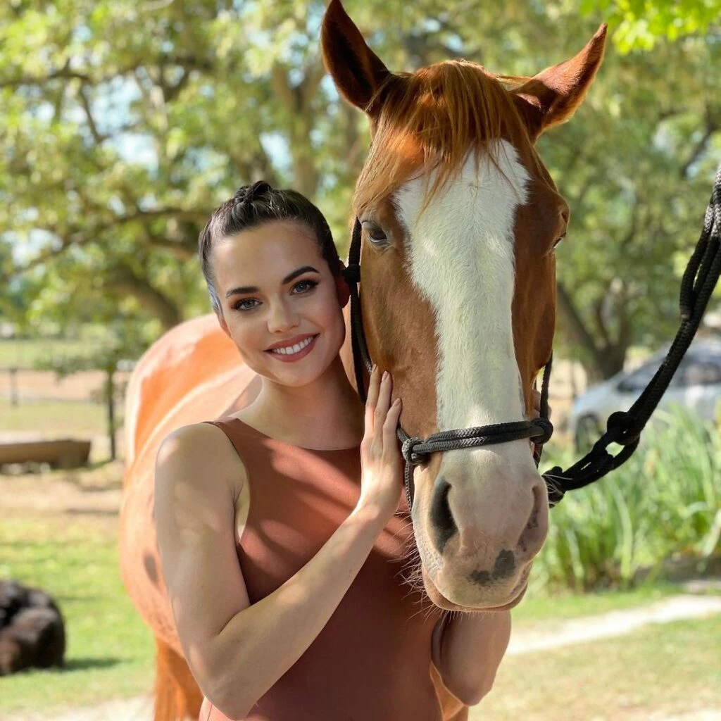 Mika Prada, la rescatista