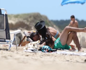 Zaira Nara y Facundo Pieres se mostraron muy enamorados en sus vacaciones. Foto RS Fotos