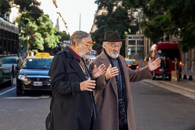Luis Brandoni y Robert De Niro en la serie "Nada"
