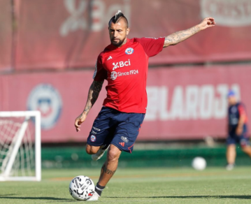 Crisis en la directiva de Colo Colo tras negociaciones con Arturo Vidal