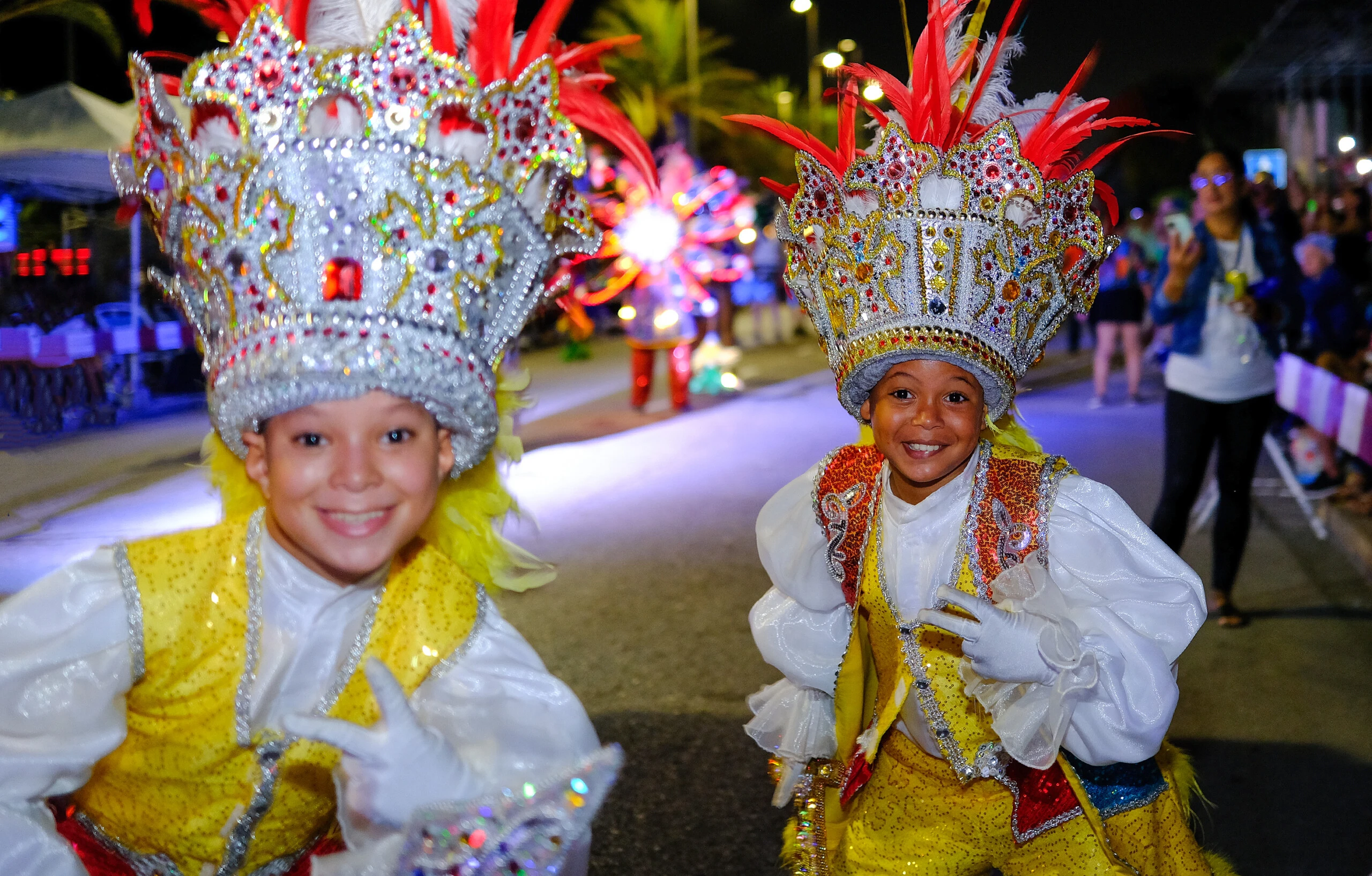 Los niños son parte de la celebración, tomando el lugar que heredaron de sus padres. Una vivencia que se transmite a lo largo de las diversas generaciones. 