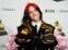 Billie Eilish y su intenso rojo en los Grammy 2024